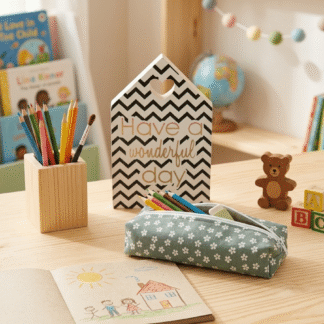 Estuche Escolar Artesanal Modelo Simply Verde – Una Cremallera, Estructura Rígida y Forro Certificado