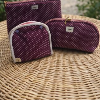 Kit de 3 Piezas Artesanal en Algodón OEKO-TEX – Neceser Rectángular, Neceser Caramel + Bolsa Plegable ​Modelo Travel Morado